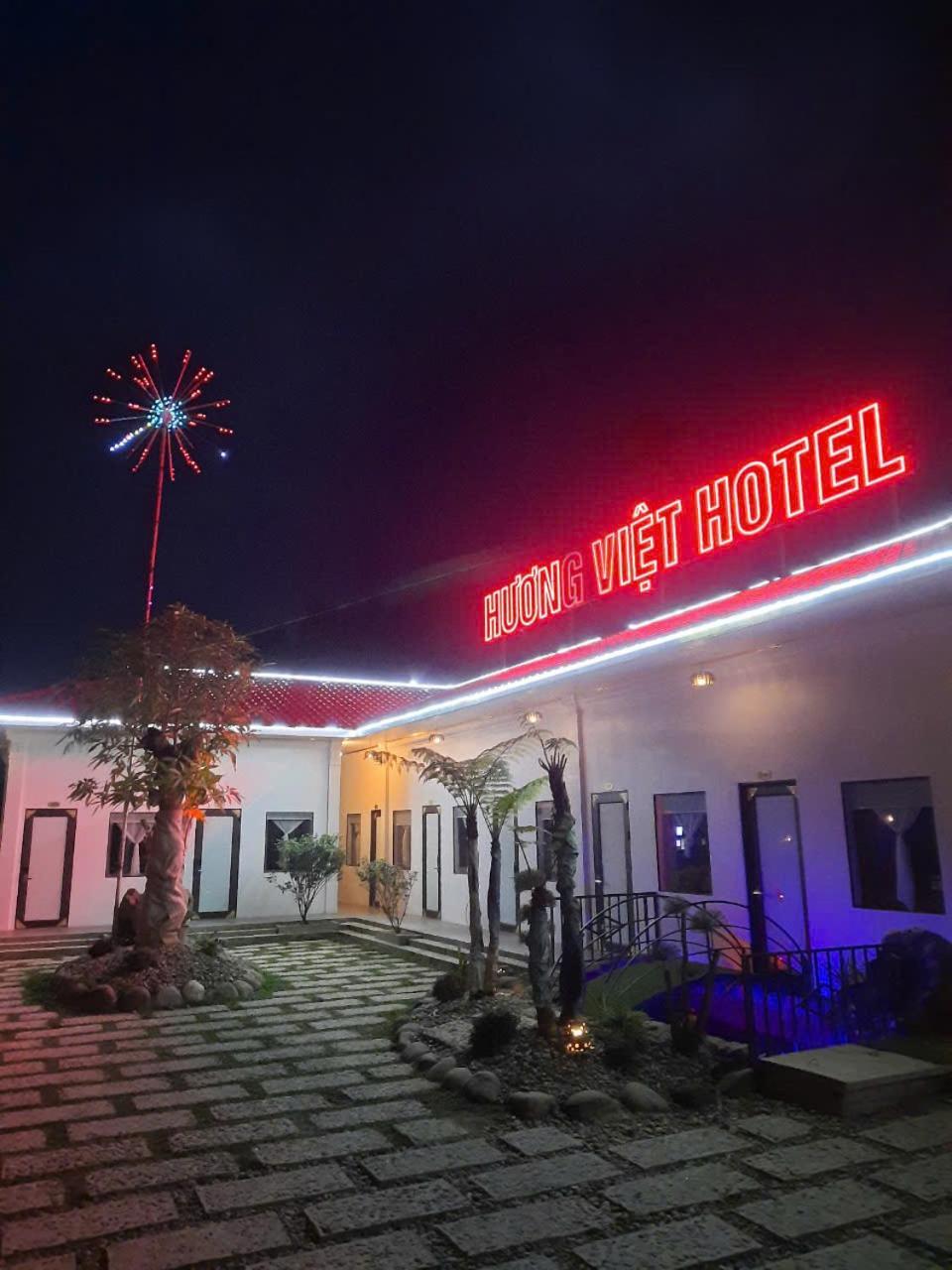 Huong Viet Hotel Ban Cuc Lua Eksteriør bilde